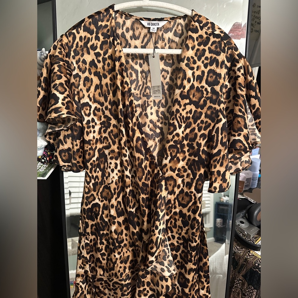 NWT BB Dakota Wild Card Animal Print Wrap Ruffle Dress - Picture 9 of 15